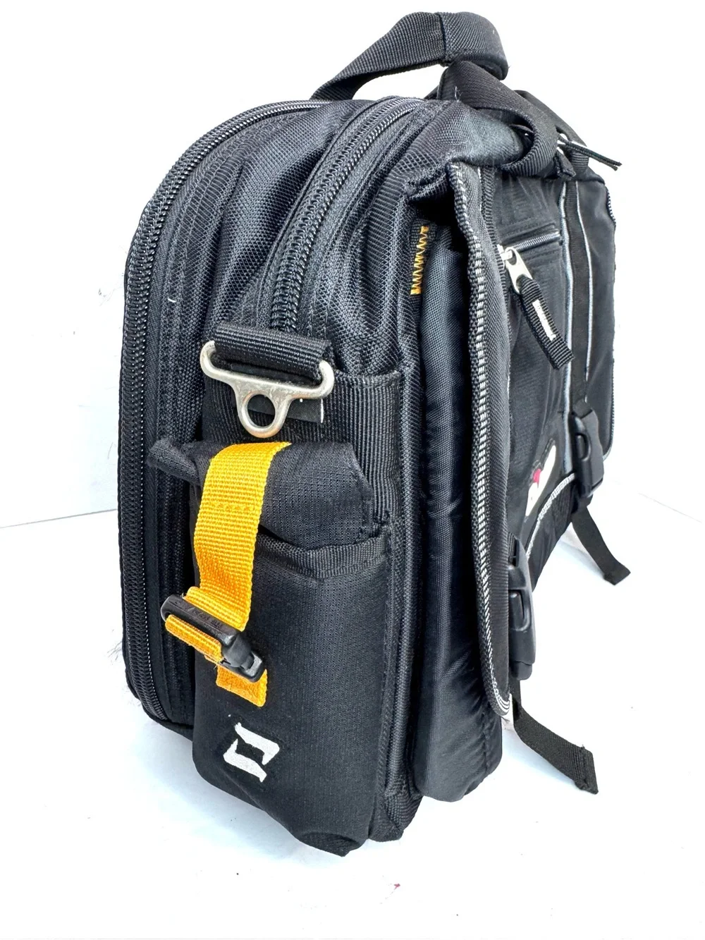 OGIO 03507 Classification Messenger Laptop Bag Black TEK SPEC Fits 17” No Strap